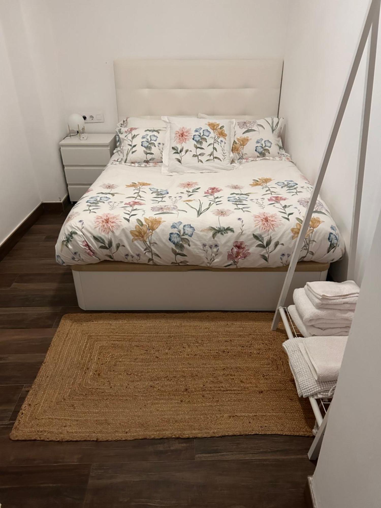 Moratin N3 Apartamento 50M2 Siviglia Esterno foto